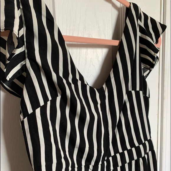 Jumpsuit - Picture 2 of 7